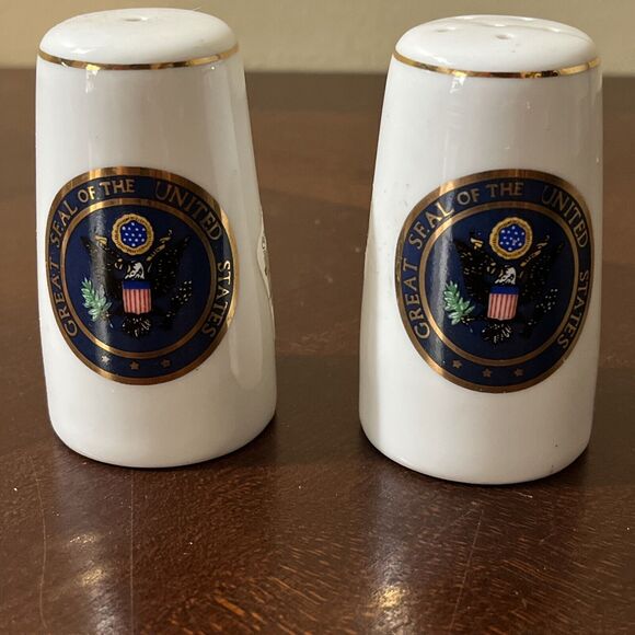 unknown Other - Vintage Great Seal of the United States COAT OF ARMS Salt & Pepper Shakers